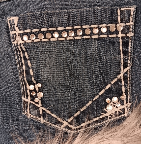 Custom Y2K BKE fur shorts - Picture 2 of 5